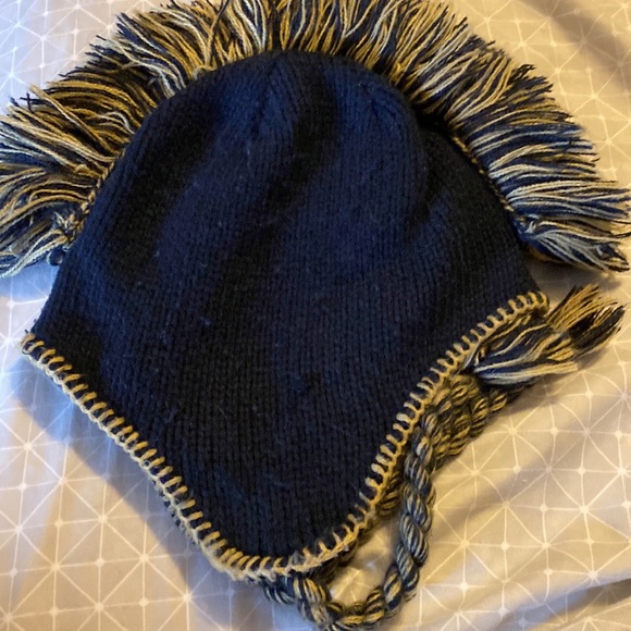 Men’s Brewers winter hat! - Picture 3 of 4